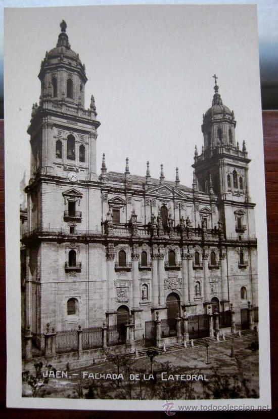 Postales: ANTIGUA FOTO POSTAL DE JAEN - FACHADA DE LA CATEDRAL - NO CIRCULADA.