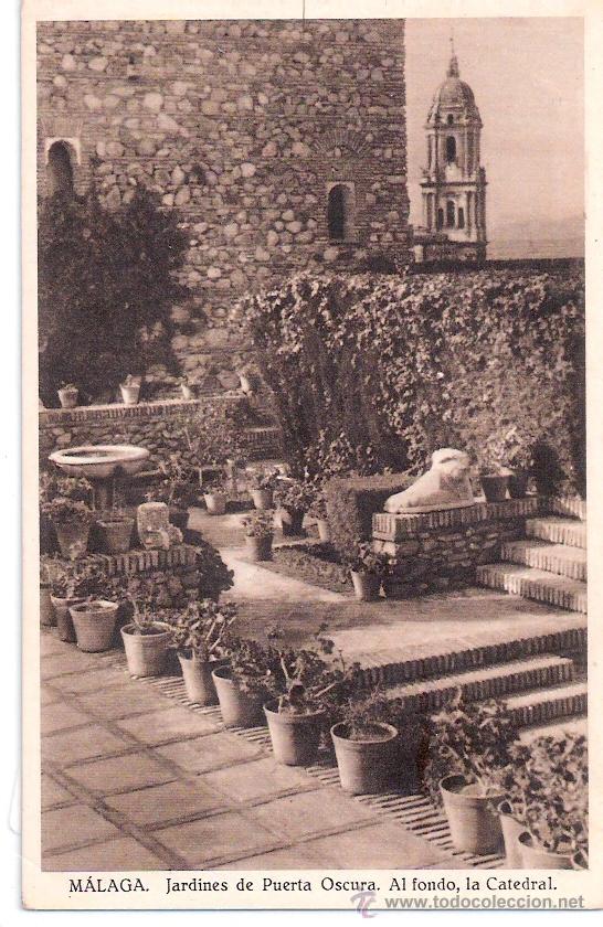 Postales: TARJETA POSTAL DE MALAGA. JARDINES DE PUERTA OSCURA, AL FONDO LA CATEDRAL. AGRP. COFRADIAS DE MALAGA