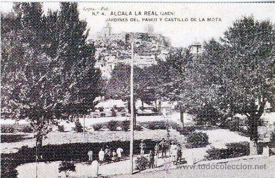 Postales: ALCALA LA REAL (JAEN).-JARDINES DEL PASEO Y CASTILLO DE LA MOTA, HACIA 1910.- REPRODUCCION