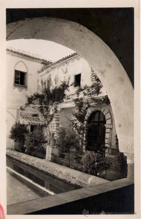 Postales: JA&Eacute;N.- PATIO DE LA IGLESIA DE LA MAGDALENA