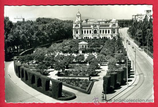 Postales: malaga, jardines y ayuntamiento,     p61548