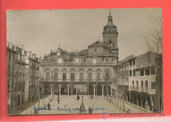Postales: POSTAL fotogr&aacute;fica GUADIX ANTIGUA PLAZA