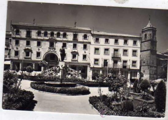 Postales: Ubeda. Jaen. 3 Plaza del General Saro. Ed Sicilia. Escrita en 1962. sin circular.