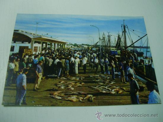 Postales: SANLUCAR DE BARRAMEDA - CADIZ - SUBASTA DEL PESCADO - MUY ANIMADA