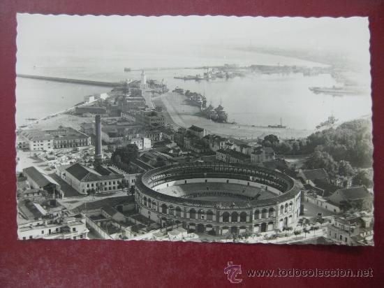 Postales: MALAGA, VISTA PARCIAL Y PUERTO - POSTAL FOTOGRAFICA
