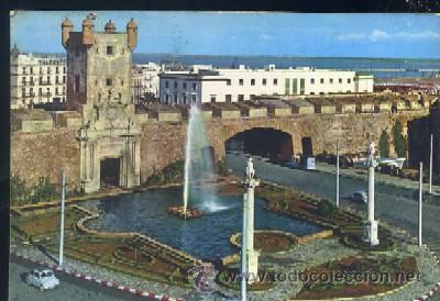 Postales: POSTAL DE CADIZ N&ordm; 13 - PUERTA DE TIERRA Y MONUMENTO A SAN SERVANDO Y SAN GERMAN