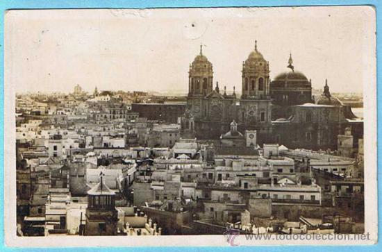 Postales: CADIZ: VISTA GENERAL Y CATEDRAL.