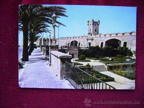 Postales: CADIZ,PUERTA TIERRA.EDI.ARRIBAS 2011
