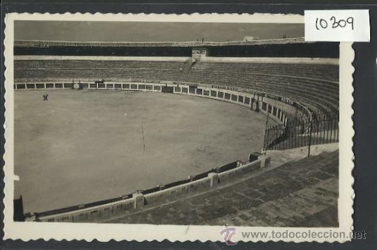 Postales: LINARES -116 - INTERIOR PLAZA DE TOROS - PAPELERIA SECUNDO - (10.349)