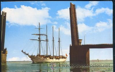 Postales: POSTAL DE CADIZ N&ordm; 88 EL JUAN SEBASTIAN ELCANO CRUZANDO EL PUENTE SOBRE LA BAHIA