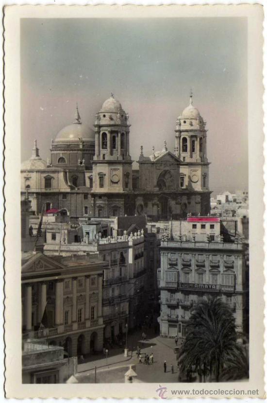Postales: BONITA POSTAL - CADIZ - PLAZA DE SAN JUAN DE DIOS Y CATEDRAL