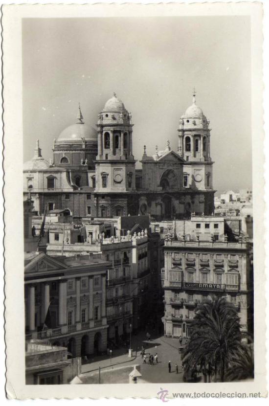 Postales: BONITA POSTAL - CADIZ - PLAZA DE SAN JUAN DE DIOS Y CATEDRAL