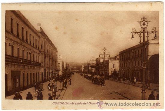 Postcards: INTERESANTE POSTAL - CORDOBA - AVENIDA DEL GRAN CAPITAN - AMBIENTADA - COCHES DE EPOCA