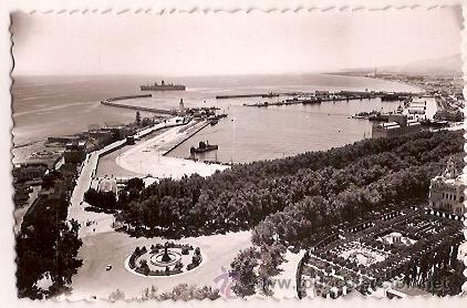 Postales: ANTIGUA POSTAL 53 MALAGA VISTA PANORAMICA DEL PUERTO ESCRITA EDICIONES SICILIA