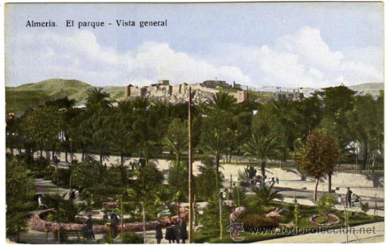 Cartoline: BONITA POSTAL - ALMERIA - EL PARQUE - VISTA GENERAL - AMBIENTADA