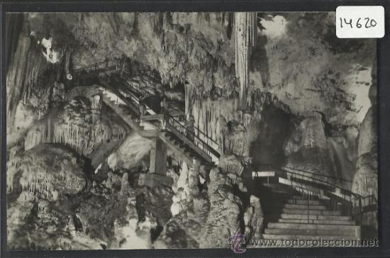 Postales: CUEVA DE NERJA - ESCALINATA CENTRAL - SOM CEREZO - (14.620)