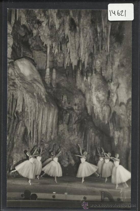 Postales: CUEVA DE NERJA - ACTUACION DEL BALLETL - SOM CEREZO - (14.621)