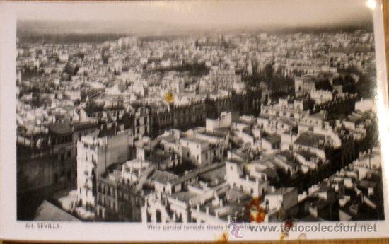 Postales: POSTAL SEVILLA VISTA PARCIAL DESDE LA GIRALDA FOT. L. ROISIN