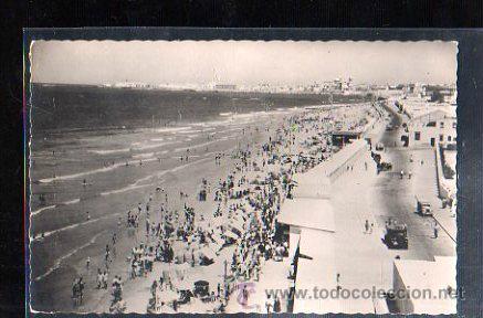Cartoline: TARJETA POSTAL DE CADIZ - PLAYA DE LA VICTORIA Y VISTA PARCIAL. 242. ED.AMAYA