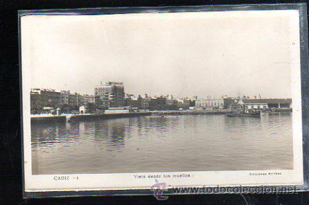 Postkarten: TARJETA POSTAL DE CADIZ - VISTA DESDE LOS MUELLES. 4. EDICIONES ARRIBAS