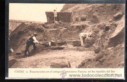 Cartoline: TARJETA POSTAL DE CADIZ - EXCAVACIONES EN EL ANTIGUO CEMENTERIO FENICIO. FOTO MOVELLAN