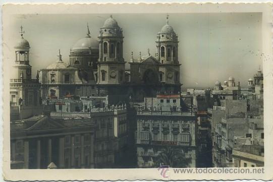 Postales: POSTAL DE CADIZ. VISTA PARCIAL Y CATEDRAL N&ordm; 504