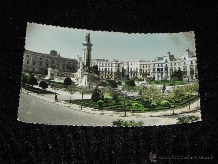 Postales: CADIZ - PLAZA DE ESPA&Ntilde;A Y MONUMENTO A LAS CORTES - COLOREADA