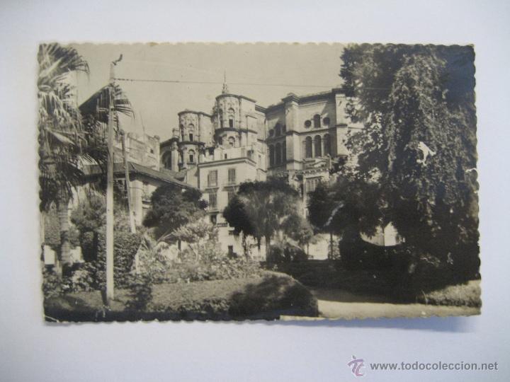 Postales: POSTAL M&Aacute;LAGA, CATEDRAL DESDE EL PARQUE - Foto 1