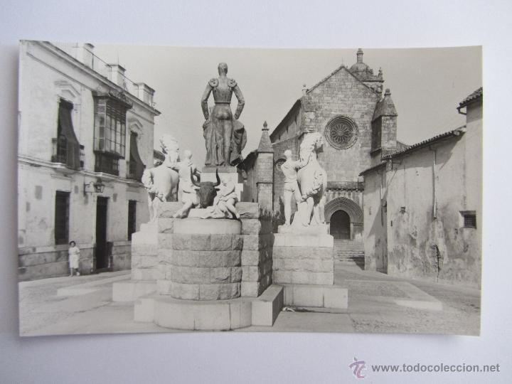 Postales: Postal de C&oacute;rdoba. Monumento a Manolete. Ed. DelFlor. Escrita 1960