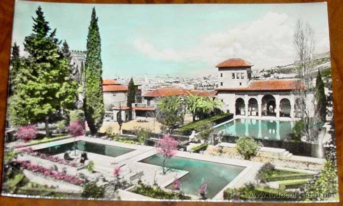 Postales: ANTIGUA POSTAL COLOREADA DE LA LAHAMBRA - TORRE DE LAS DAMAS Y JARDINES - NO CIRCULADA - ED. ZERKOWI