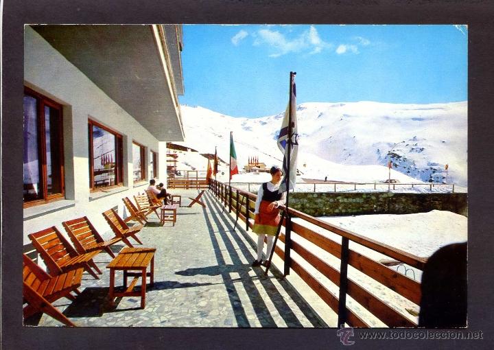 Postales: Sierra Nevada *Terraza del Hotel...* Ed. Arribas n&ordm; 2031. Circulada 1969.