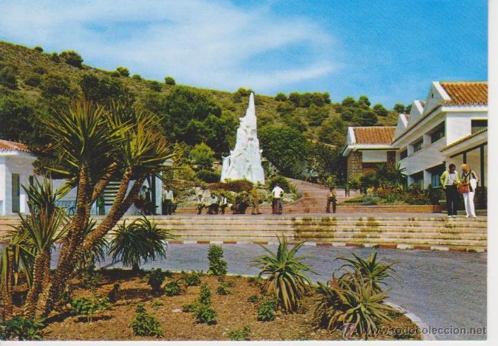 Postales: (1977) NERJA. ENTRADA A LA CUEVA Y MONUMENTO - Foto 1