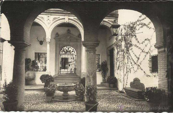 Postales: CORDOBA. PATIO CORDOBES. CIRCULADA 1968.