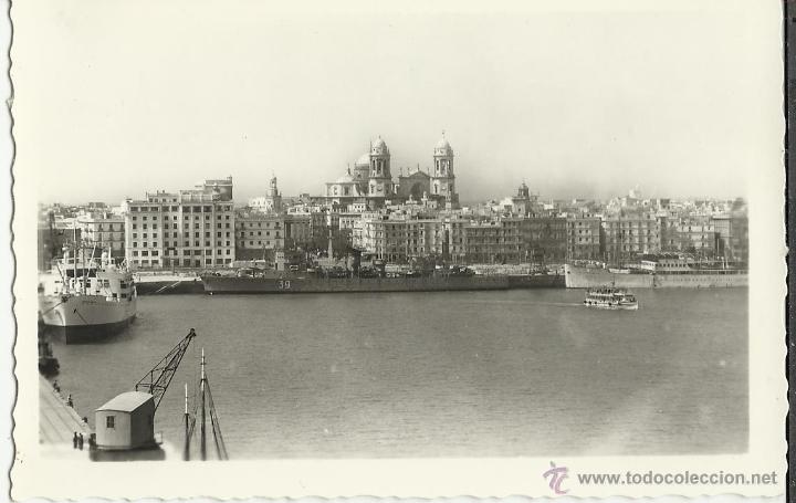 Postales: ANTIGUA POSTAL DE CADIZ VISTA PANORAMICA DEL PUERTO