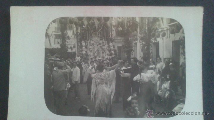 Postcards: POSTAL FOTOGRAFICA, BAILE DE CRUCES DE MAYO, CORDOBA? SEVILLA?, CARTEL GRAN CONFITURA, NO HAY BEBIA.