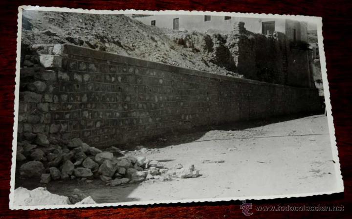 Postales: FOTOGRAFIA DE JAEN, PLAZA DEL POYATO, A&Ntilde;OS 50, MIDE 17,5 X 11,5 CMS.