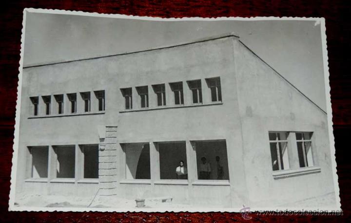 Postales: FOTOGRAFIA DE JAEN, COMEDOR ALBERGUE EN EL BARRIO DE SANTA ISABEL, A&Ntilde;OS 50, MIDE 17,5 X 11,5 CMS.