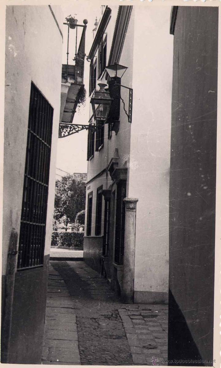 Postales: SEVILLA.- CALLE TIPICA DEL BARRIO DE SANTA CRUZ