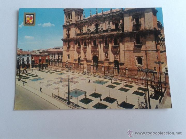 Postales: POSTAL DE JAEN, PLAZA DE SANTA MARIA Y DETALLE DE LA FACHADA DE LA CATEDRAL. A&Ntilde;OS 70