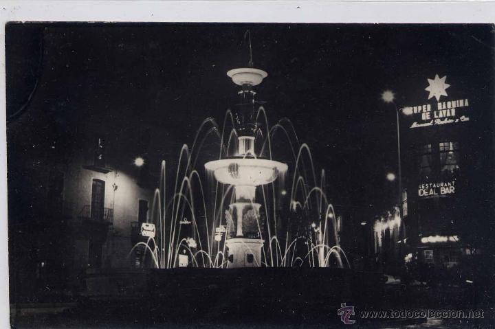 Postales: JA&Eacute;N.- PLAZA JOS&Eacute; ANTONIO (FUENTE LUMINOSA)