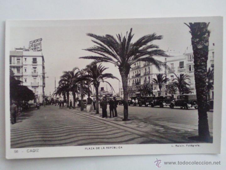 Postales: POSTAL CADIZ - PLAZA DE LA REPUBLICA, FOTOGRAFO L. ROISIN