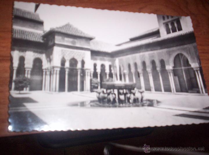 Postales: GRANADA - PATIO DE LOS LEONES - 1957 - Foto 1