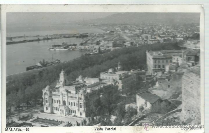 Postales: FOTO POSTAL ANTIGUA DE MALAGA -  VISTA PARCIAL FOTO MOLINA UN POCO ARRUGADA