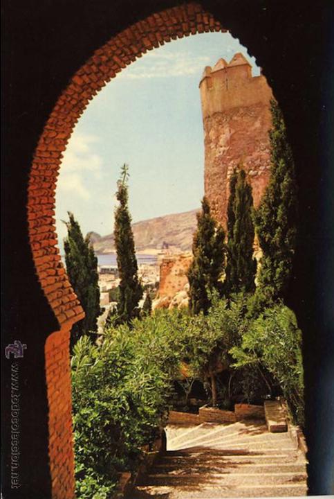 Postales: MAGNIFICA POSTAL DE LA ENTRADA A LA ALCAZABA DE ALMERIA