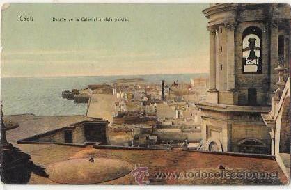 Postais: TARJETA POSTAL DE CADIZ. DETALLE DE LA CATEDRAL Y VISTA PARCIAL.