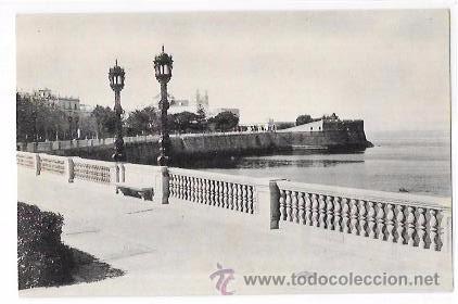 Cartoline: TARJETA POSTAL DE CADIZ. ALAMEDA MARQU&Eacute;S DE COMILLAS.