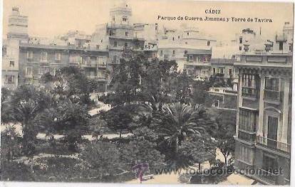 Cartoline: TARJETA POSTAL DE CADIZ. PARQUE GUERRA JIMENEZ Y TORRE DE TAVIRA.