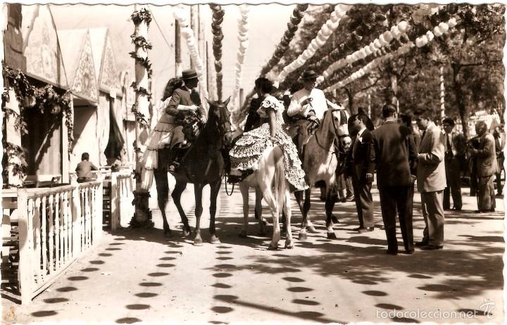 Postales: SEVILLA REFRESCANDO EN LAS CASTAS 1954