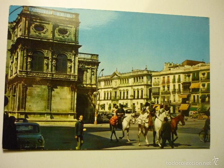 Postales: POSTAL SEVILLA-AYUNTAMIENTO Y ESCENA DE LA FERIA-CIRCULADA  CM