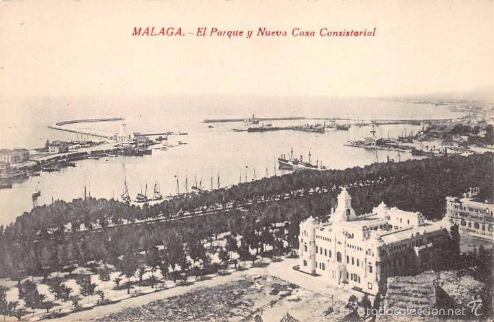 Postales: M&Aacute;LAGA.- EL PARQUE Y NUEVA CASA CONSISTORIAL